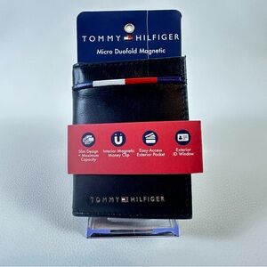 NEW Men’s Tommy Hilfiger Black Leather RFID Wallet